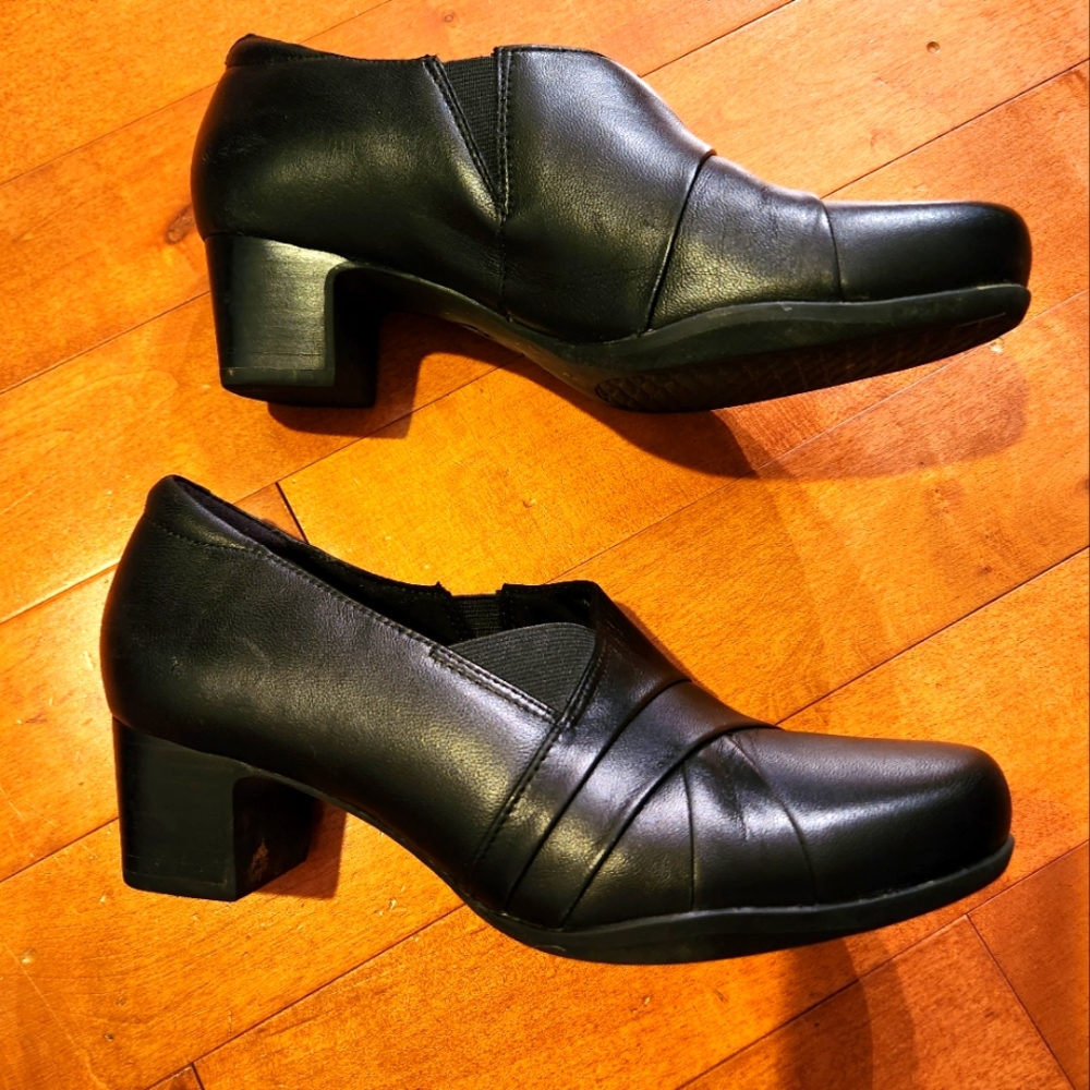 Unstructured by Clarks 1.5" heels